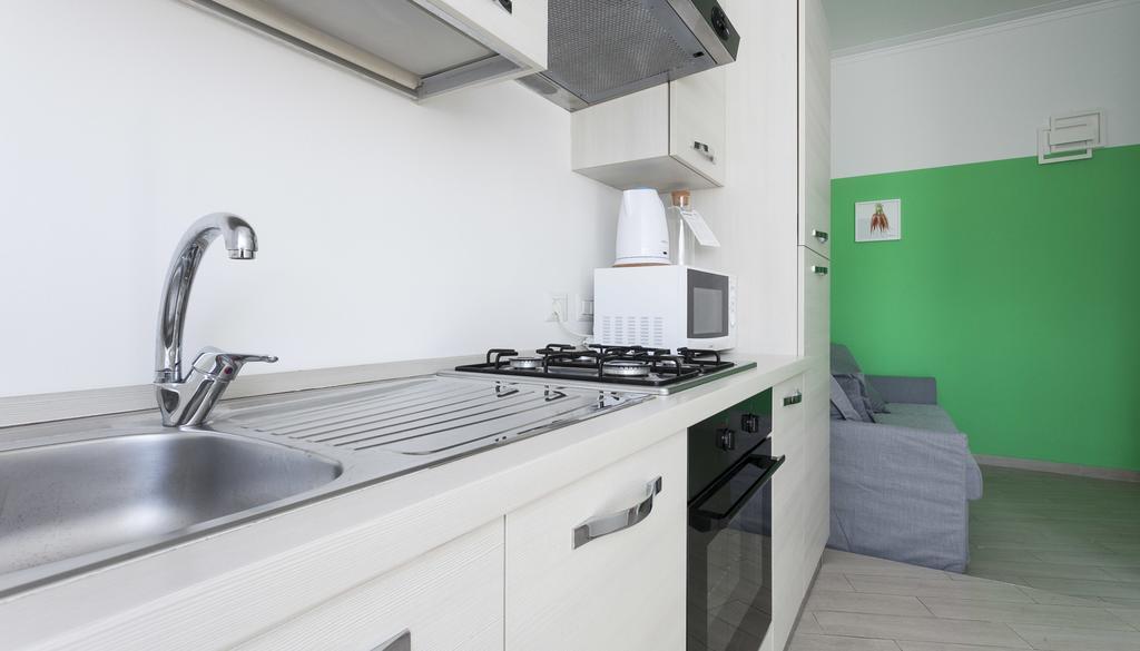 Italianway-Sammartini Apartment Milan Bagian luar foto